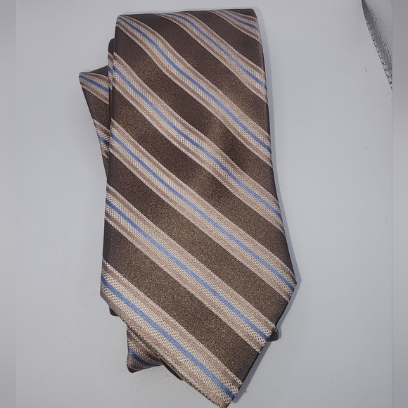 Michael Kors Neck Tie Mens Tan Brown Silk Striped Solid Classic Suit Preppy - Picture 1 of 2
